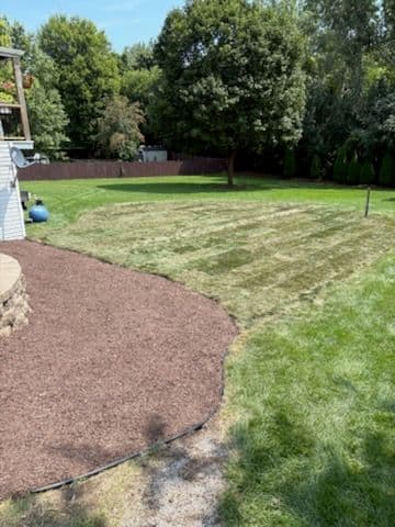 Gallery photos for Backyard Makeover in Roscoe IL: Image #1